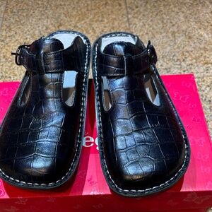 Alegria Black Croc-Embossed womens Dress Shoes